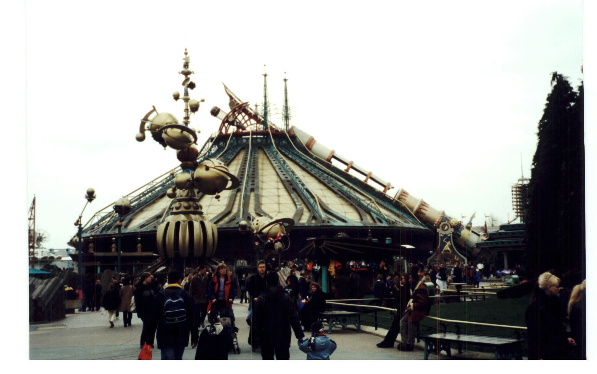 Discoveryland09.jpg