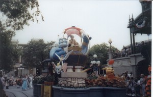 100yearsofmagicparade301.jpg